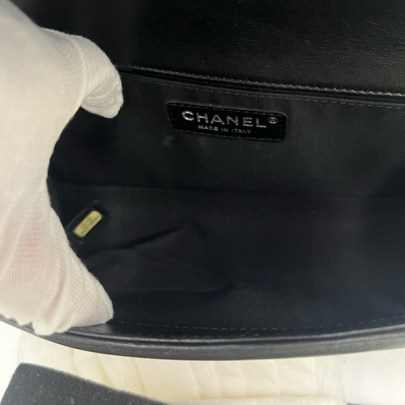 CHANEL BOY MEDIUM - Picture 6 of 7